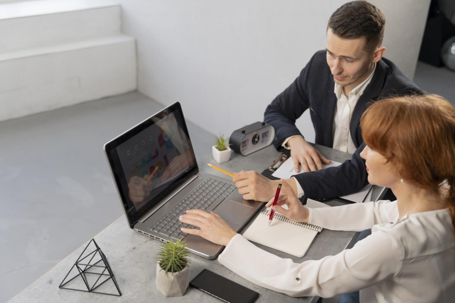 Detaillierte Analyse von Finanzdokumenten zur Betrugserkennung